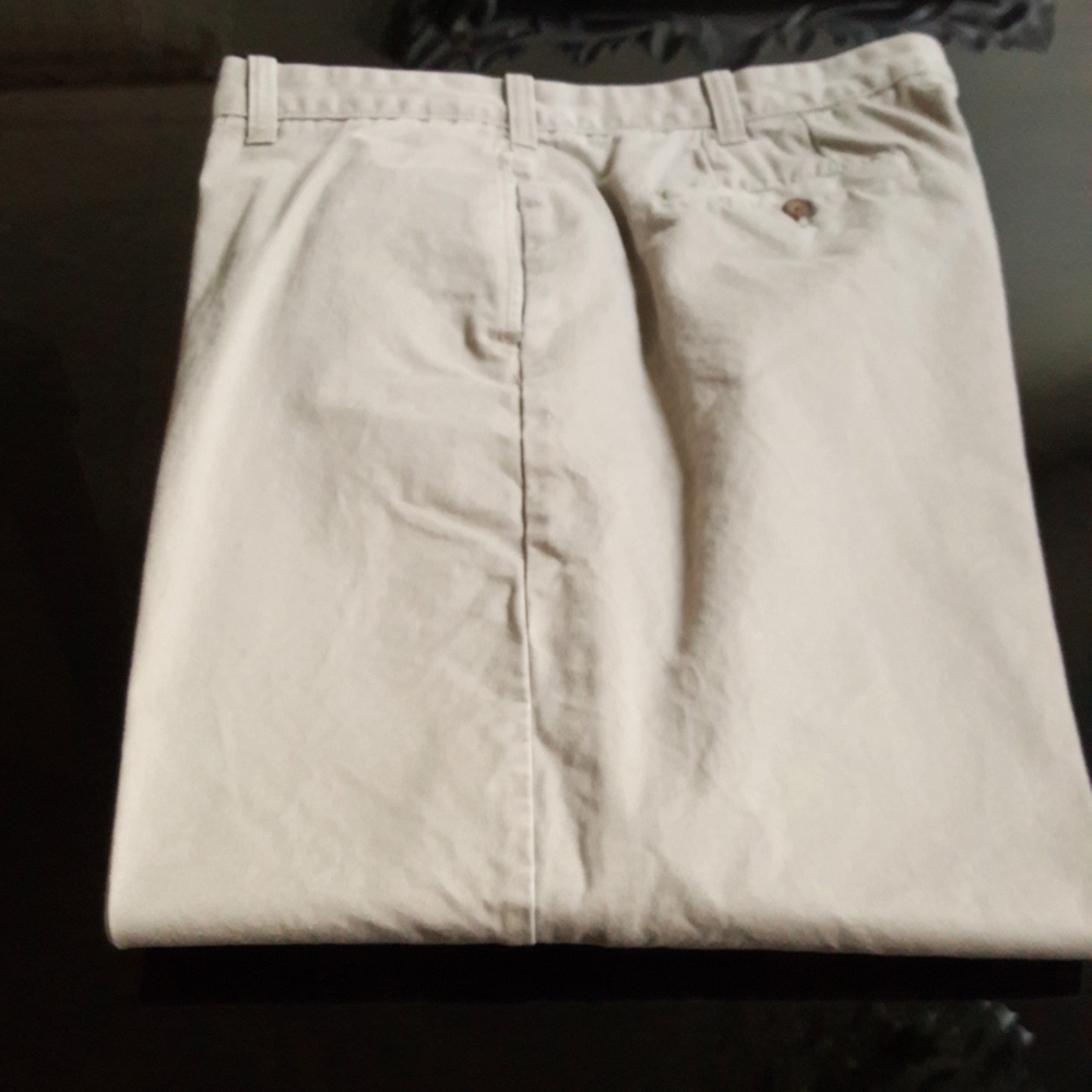 IZOD khaki 42x30 men's slacks